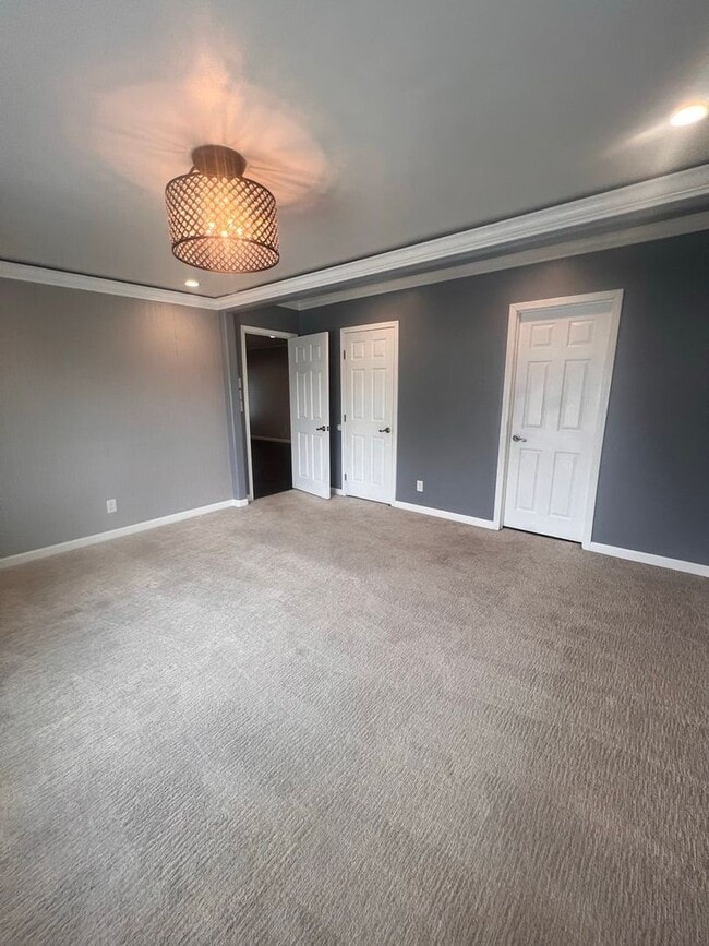 Photo - Beautiful 3 Bed / 2 Bath Home with Detached Bonus Space