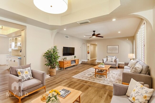 Photo - 7043 E Hearn Rd