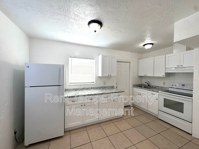 Photo - 626 31st St S