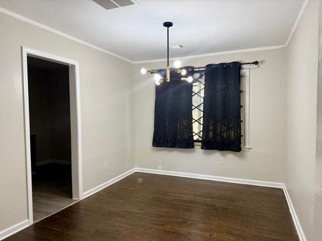 Photo - 1910 Wildwood Dr