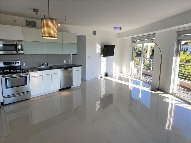 Building Photo - 7700 Tatum Waterway Dr Unit 401 Rental