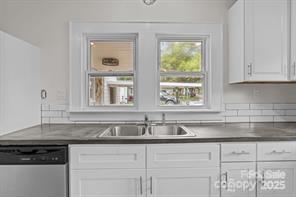 Photo - 765 N Church St