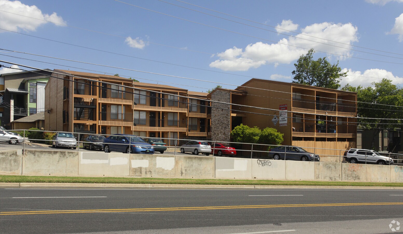Photo - Black Diamond Apartments