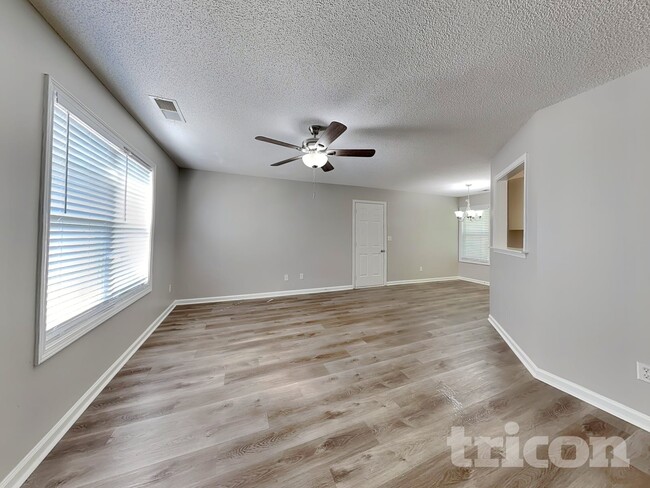 Photo - 73 Seagrave Ct