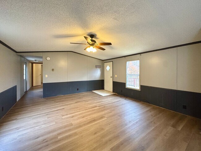 Photo - 3/2 Split Floor Plan! Unit 5157 N St Louis