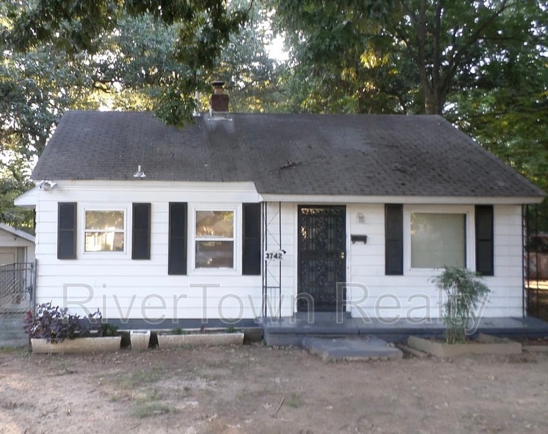 Photo - 3742 Deerwood Cove House