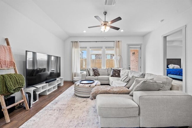 Photo - 329 Black Sheep Cv