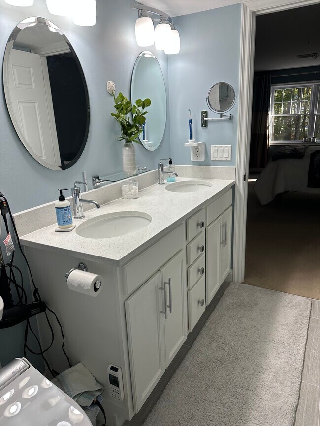 Primary bath - 4 Sterling Hill Ln Unit 415