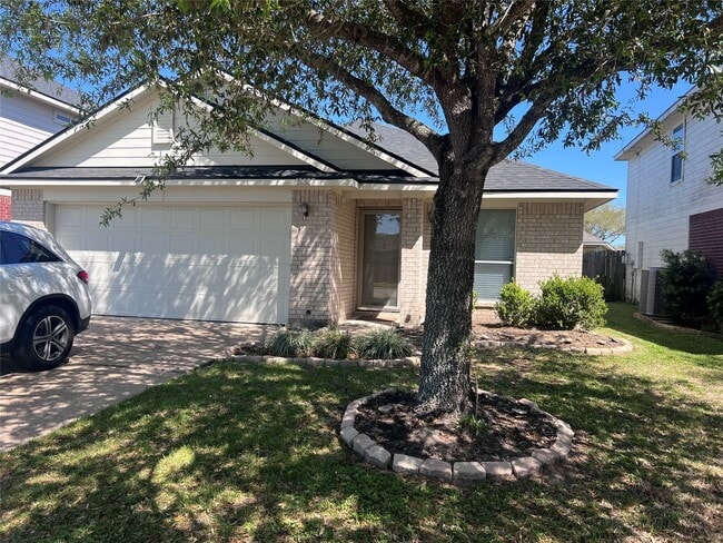 Building Photo - 15327 Summerlyn Point Ln
