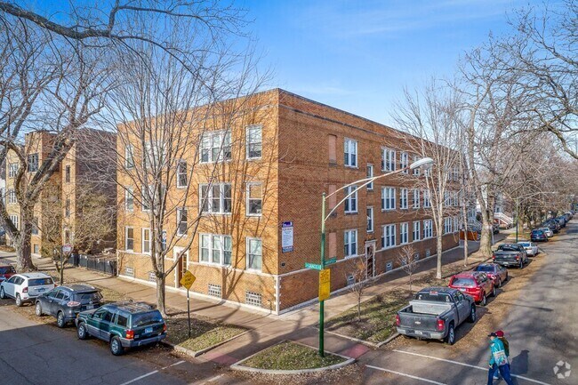 Building Photo - 3804 N Marshfield Ave Unit 1 Rental