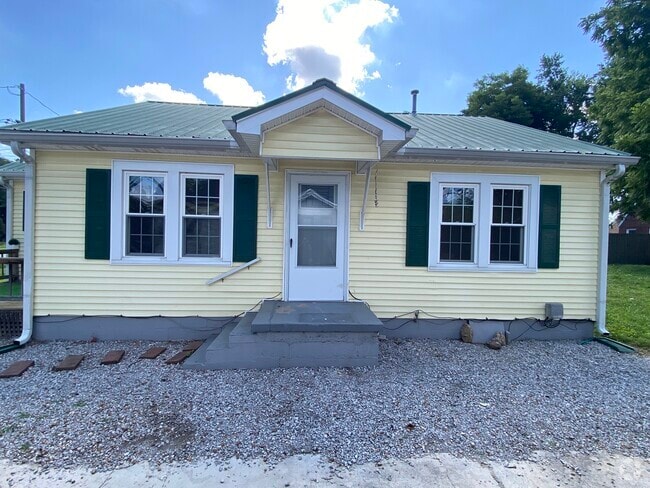 Building Photo - 313 W High St Rental