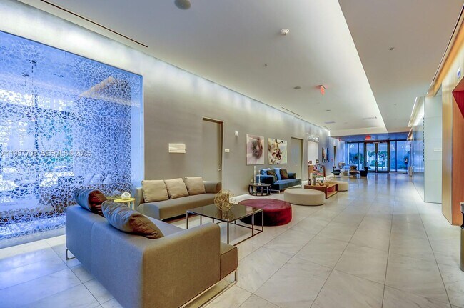 Photo - 88 SW 7th St Unidad 2503