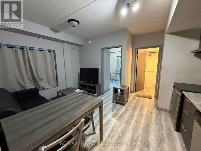 Photo - 275B Larch St Unit B04