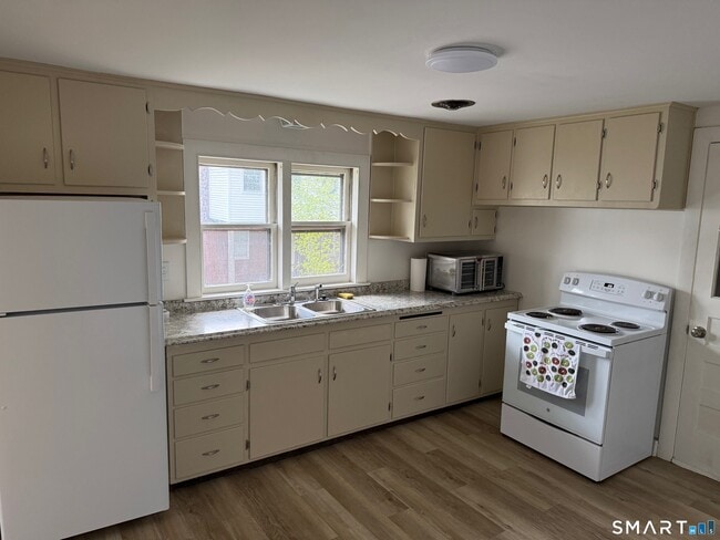 Photo - 82 Mountain Rd