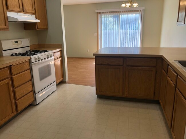 Photo - 247 NW Clay Ct