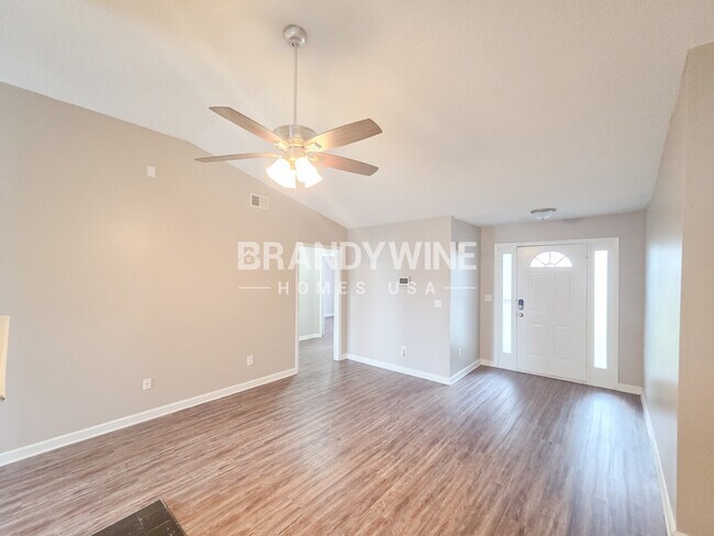 Photo - 1139 Commons Ct