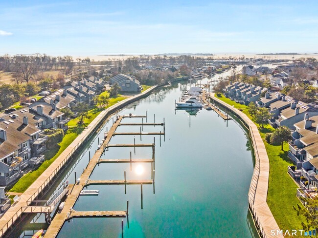 Photo - 1 Island Dr Unidad 21