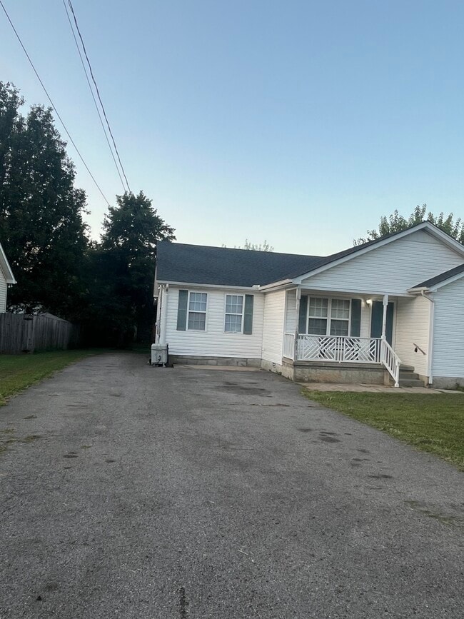Photo - 2047 Horncastle Dr