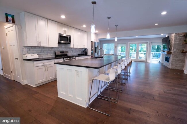 Photo - 1710 Mark Ln
