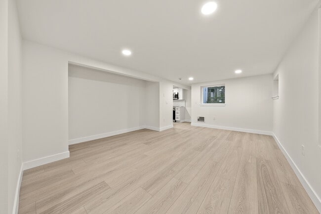 Photo - 7804 Lake City Way NE