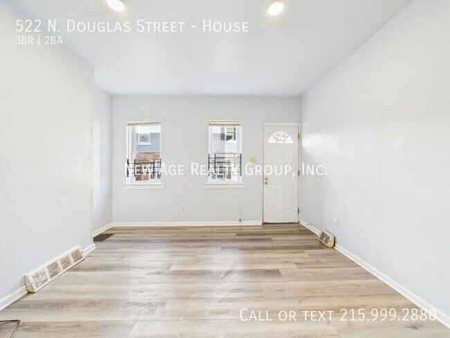 Photo - 522 N Douglas St Unit House