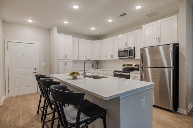 Photo - Madison Oaks