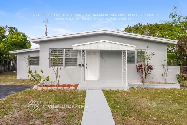 Building Photo - 1511 NE 205th Terrace