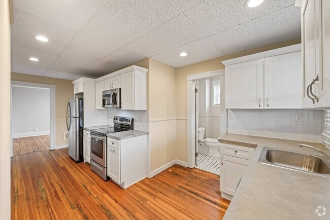 Building Photo - 19 Warsaw Ave Rental
