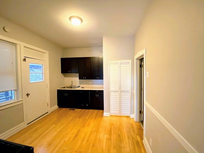 Photo - 1751 W Cullerton St Unit 1F