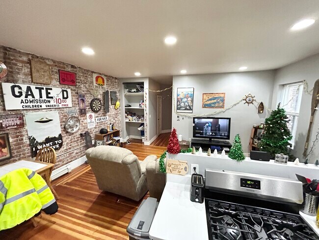 Photo - 63 S Huntington Ave Unit 2