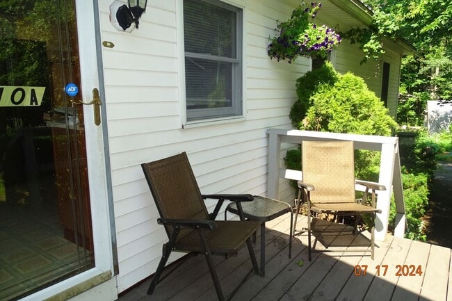 Photo - 410 Bald Hill Rd