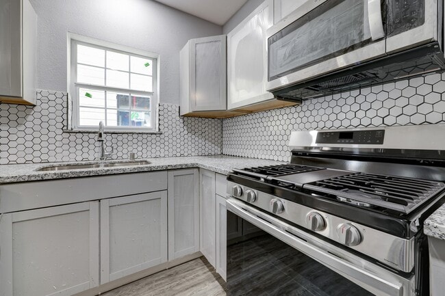 Photo - 4224 Marina St