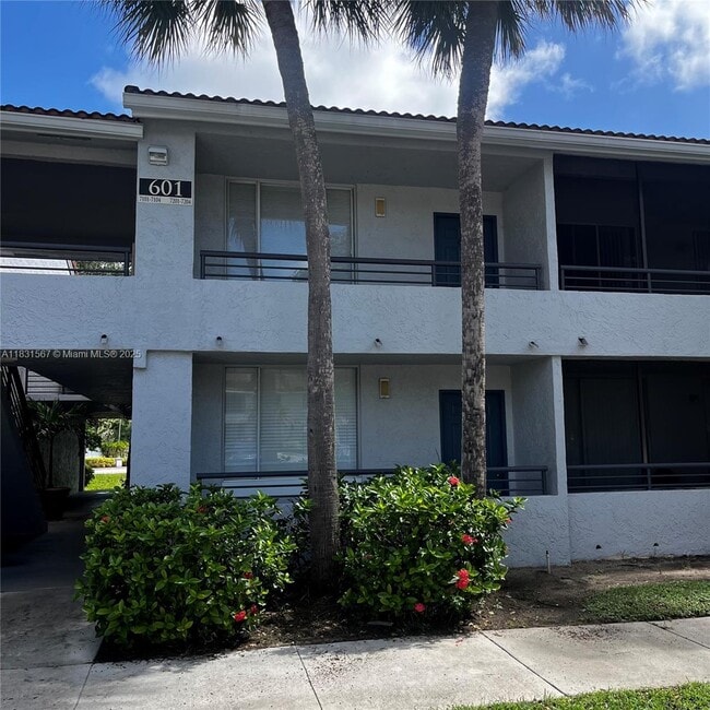 Building Photo - 601 Lyons Rd Unit 7203