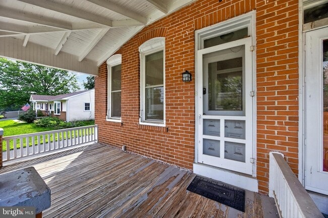 Photo - 855 N Pleasantview Rd