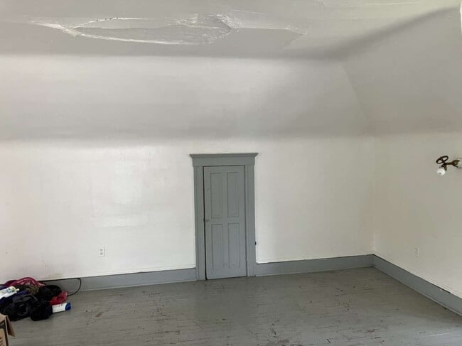 Photo - "4-Bed Home with spacious rooms in Wilkes Barre!"