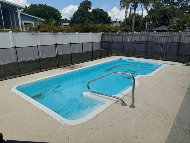 Photo - 8601 Rue Chateaux Dr