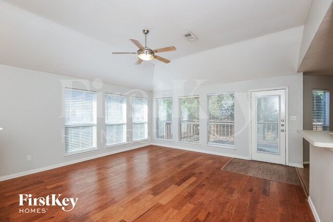 Photo - 729 Pace Dr