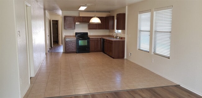 Photo - 1119 Desert Oasis Ln