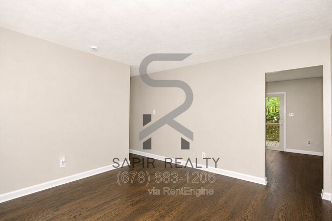 Photo - 2840 Alexandria Dr SW