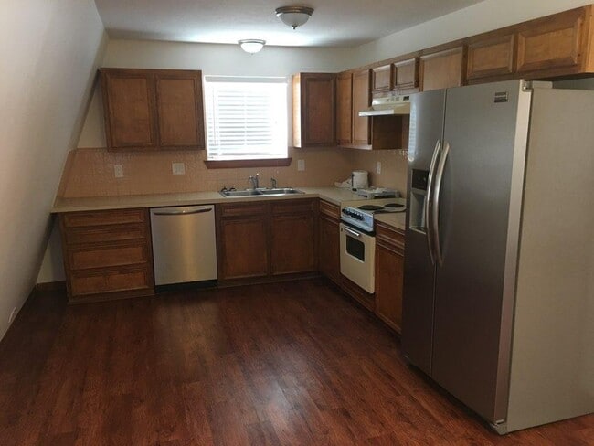 Kitchen - 12505 Trail Driver St