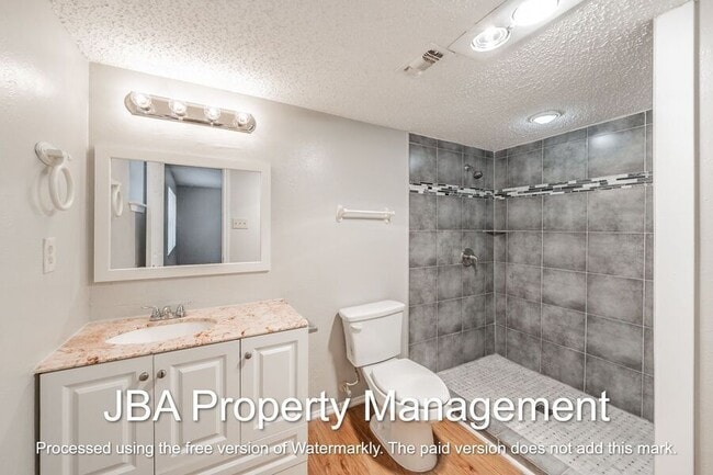 Photo - 1794 Farleigh Ct