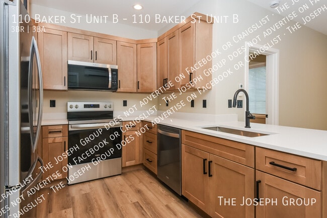 Photo - 110 Baker St