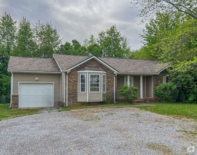 Building Photo - 3816 Trenton Rd Rental