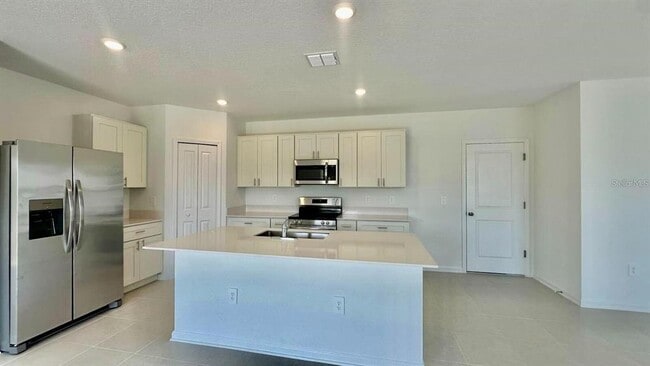 Photo - 5882 Le Marin Wy