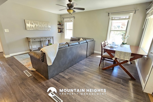 Photo - 2911 Hudson Cir