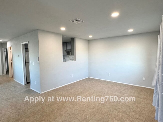 Photo - Newly Remodeled 2 Bed 1 Bath Near Downtown! Unit 7330 - 7330 Dumosa Ave
