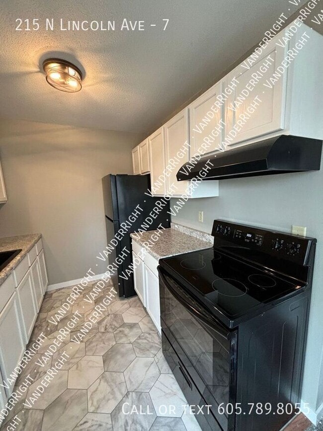 Photo - 215 N Lincoln St Unit 7