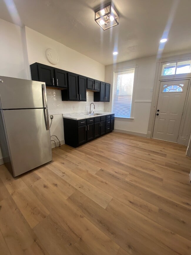 Building Photo - 4115 Oregon Ave Unit 1F