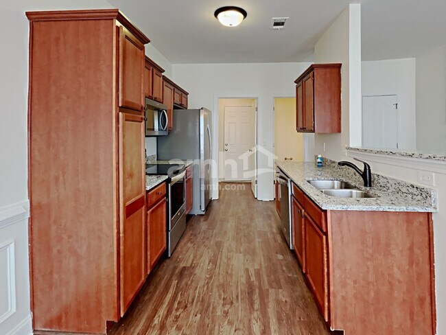 Photo - 2000 Cabela Dr