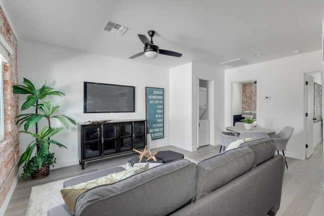 Photo - 2512 E Thomas Rd Unit 1